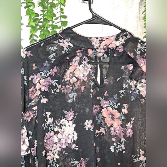 Iris Blouse  - Picture 3 of 8